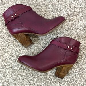 Boden Wine / Burgundy Ankle Boots with Chunky Stacked Heel - Size 38 / 7